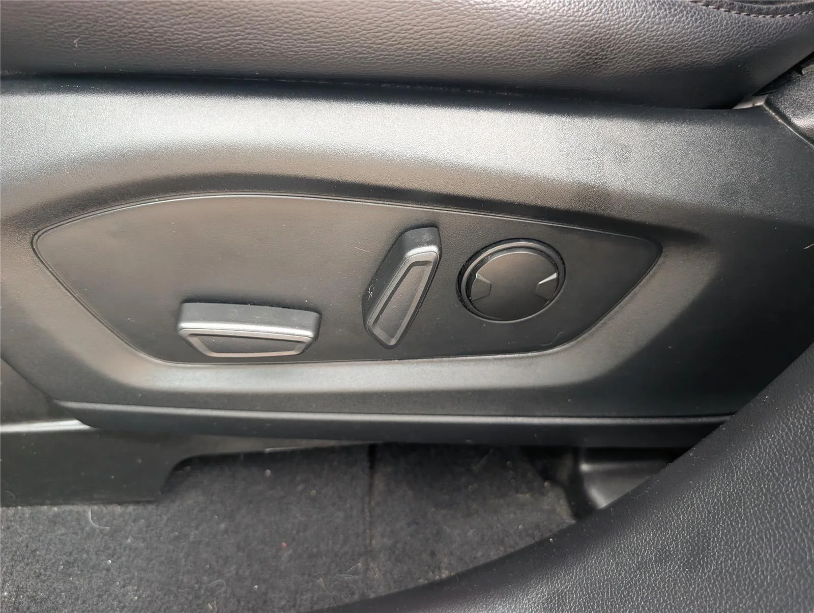 Used 2020 Iconic Silver Ford XLT image 20