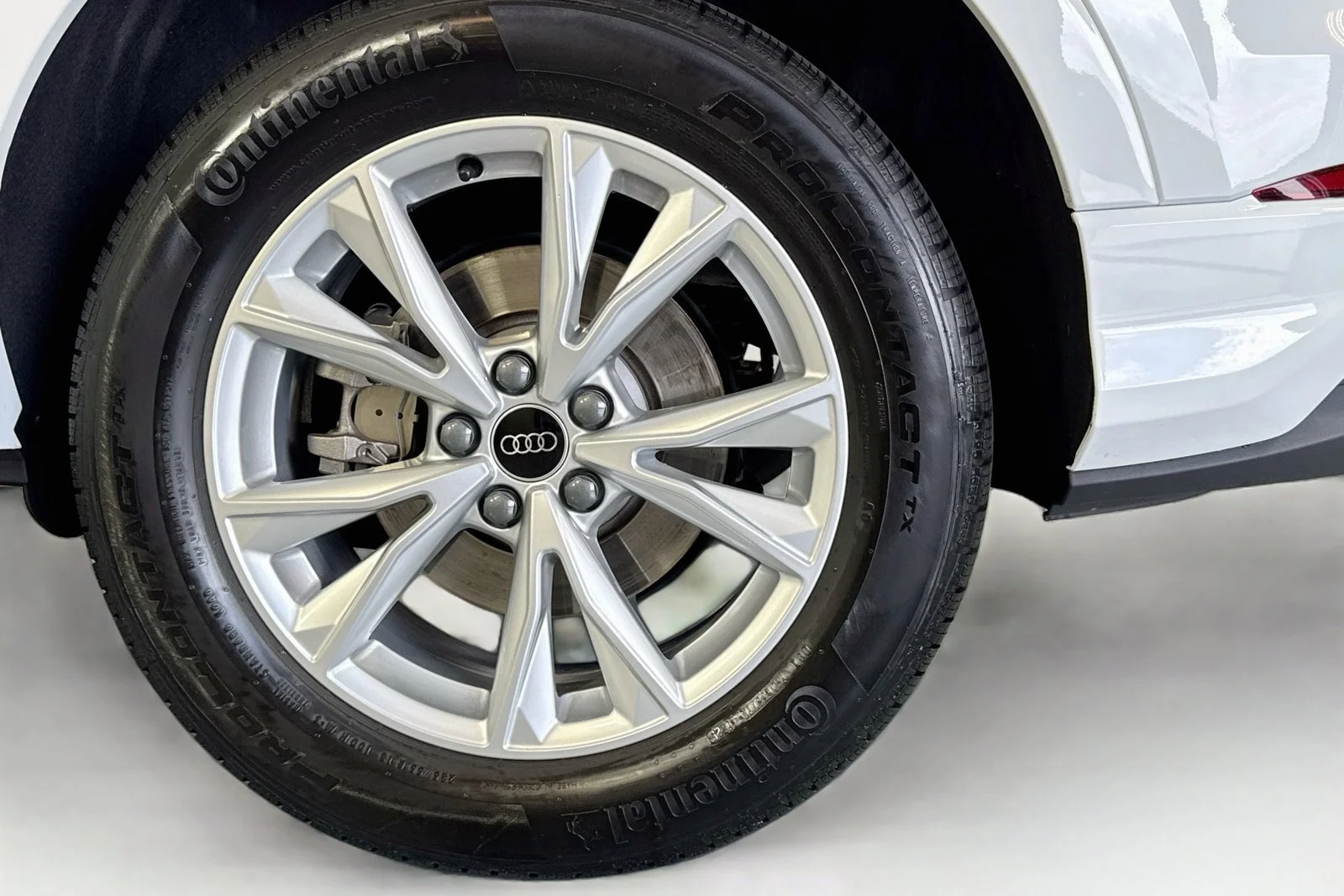 Used 2025 Arkona White Audi S line Premium image 30