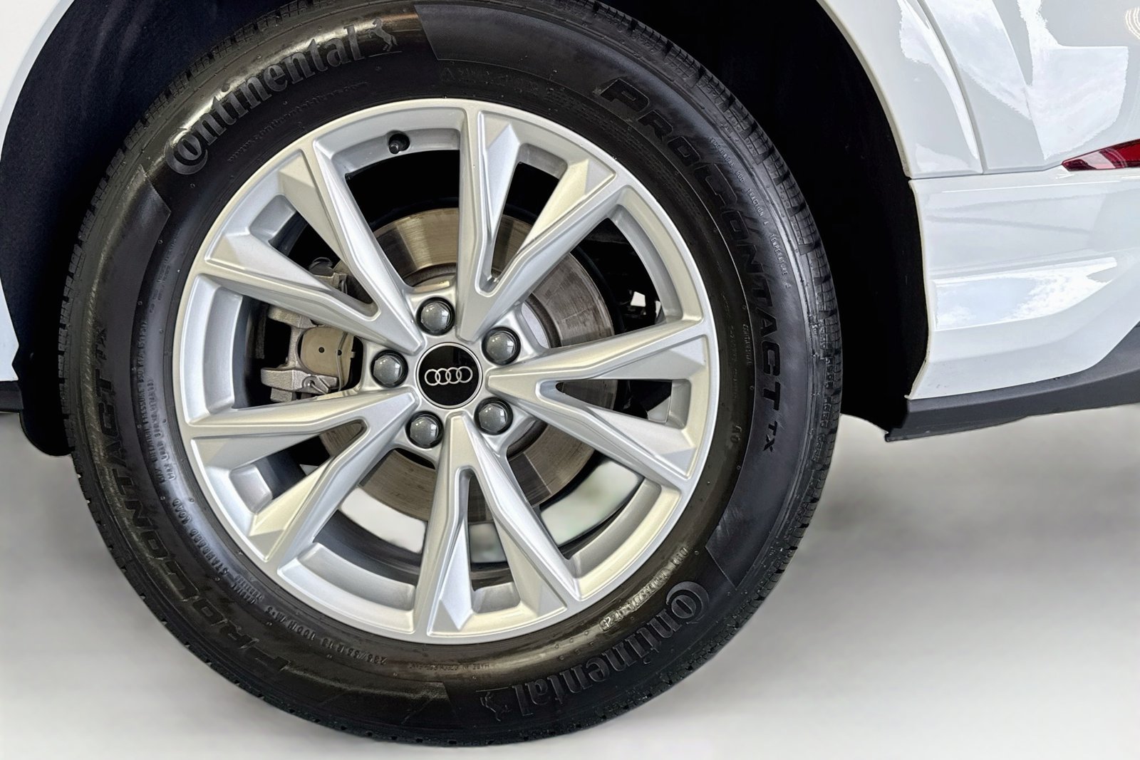Used 2025 Arkona White Audi S line Premium image 30