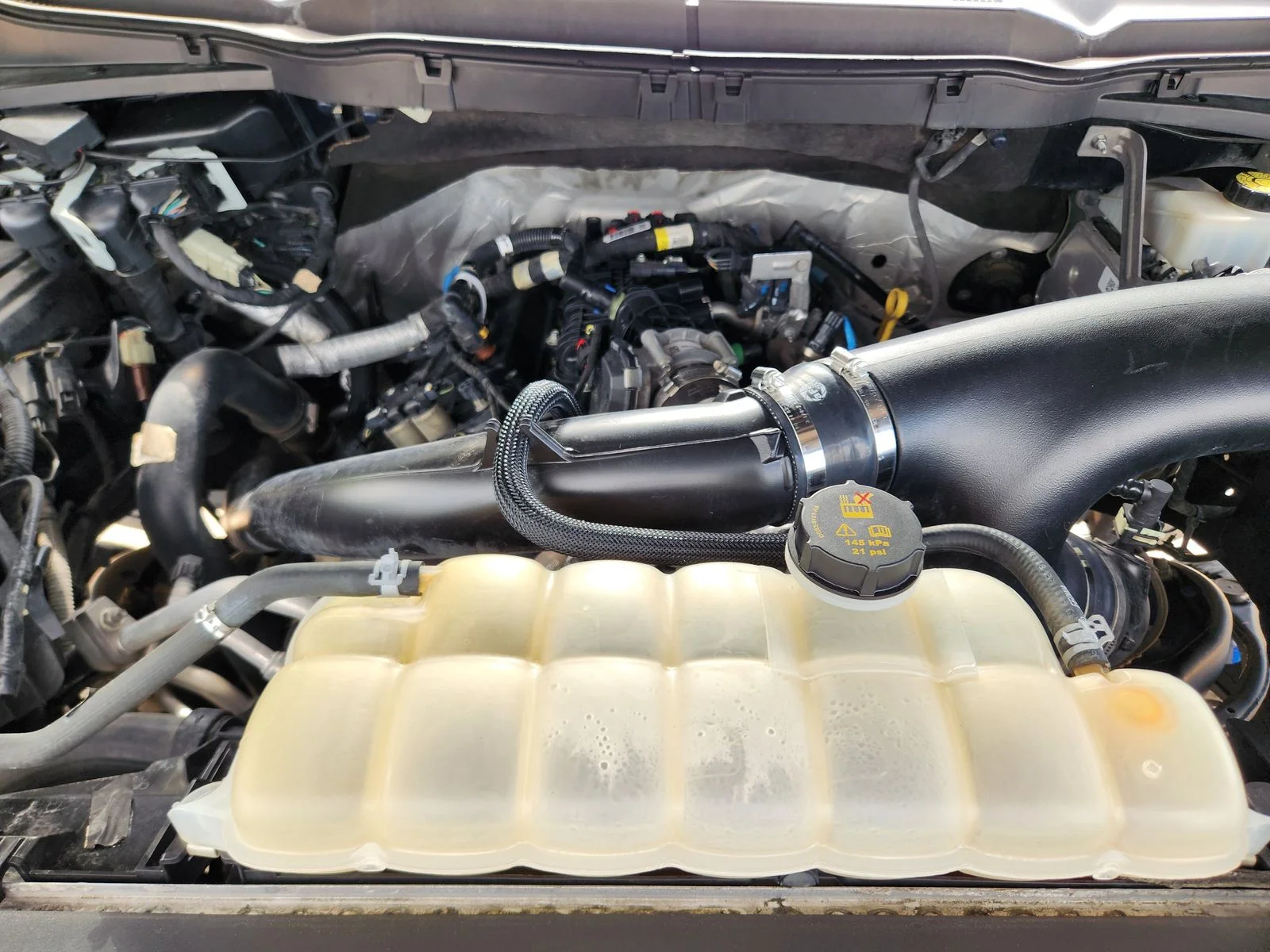 Used 2021 Blue Ford XL image 29