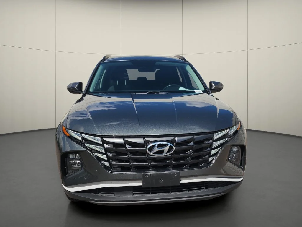 Used 2022 Gray Hyundai SEL image 2