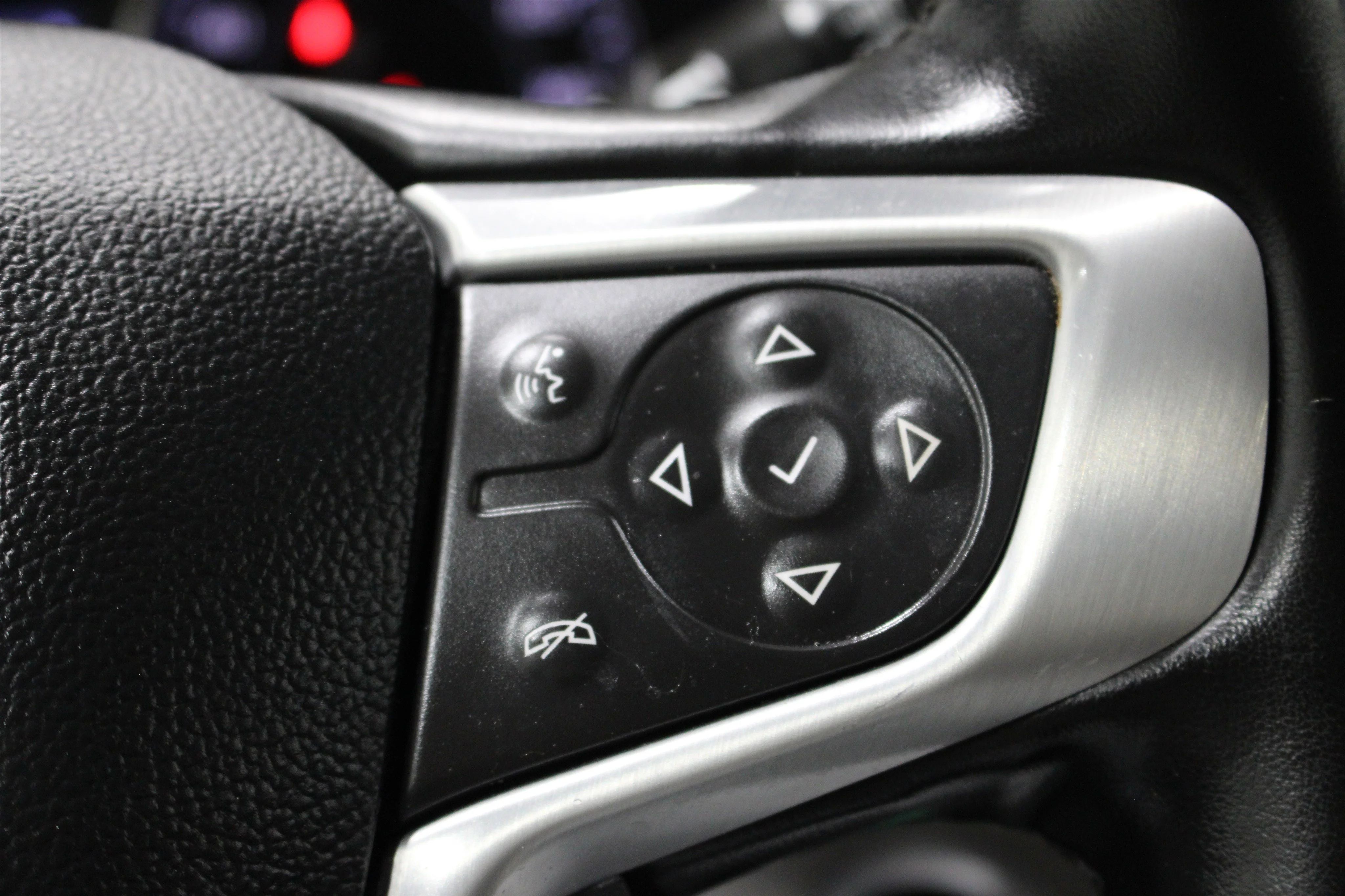 2023 GMC Terrain SLT - Photo 13