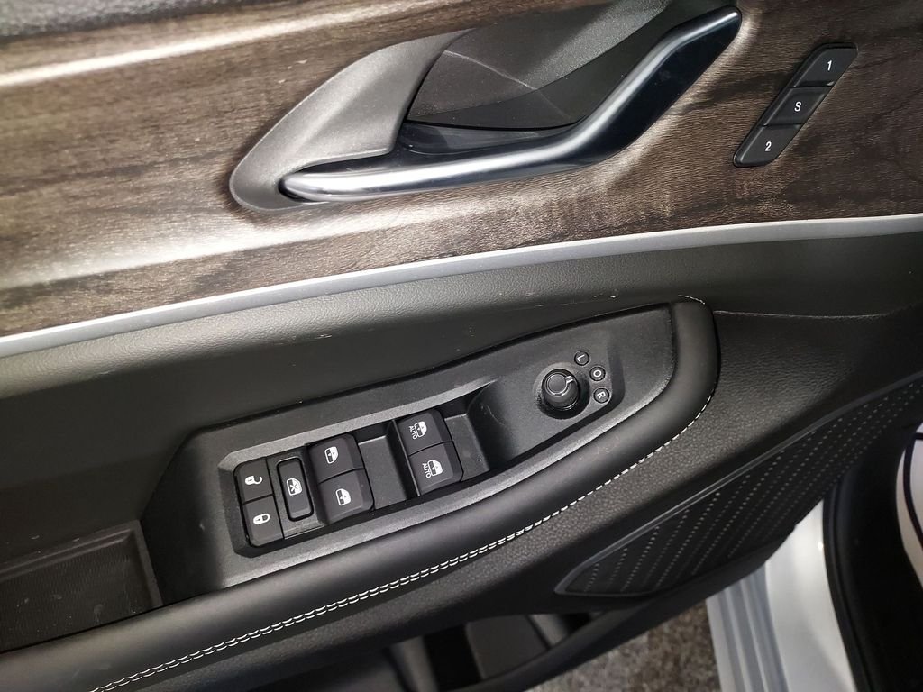 New 2026 Silver Jeep Limited Reserve image 19