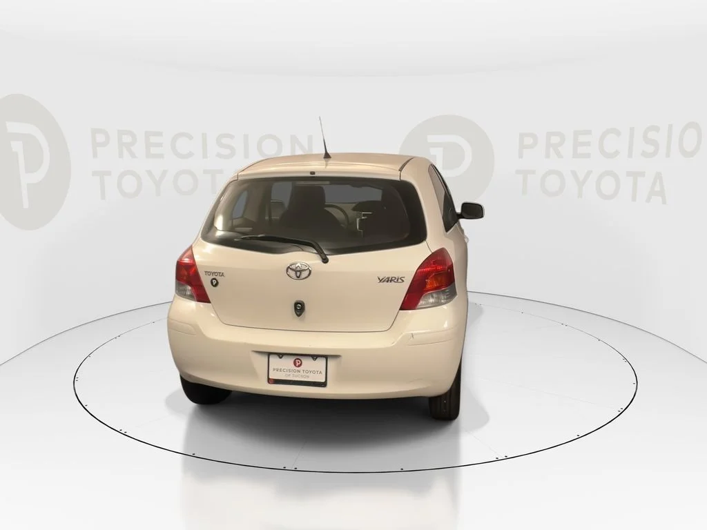 Used 2009 Polar White Toyota Base image 15