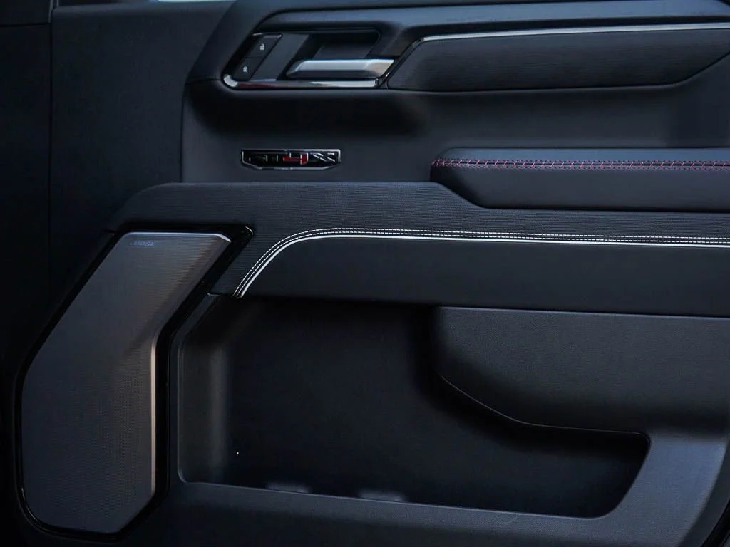 2026 GMC Sierra 1500 AT4X - Photo 8