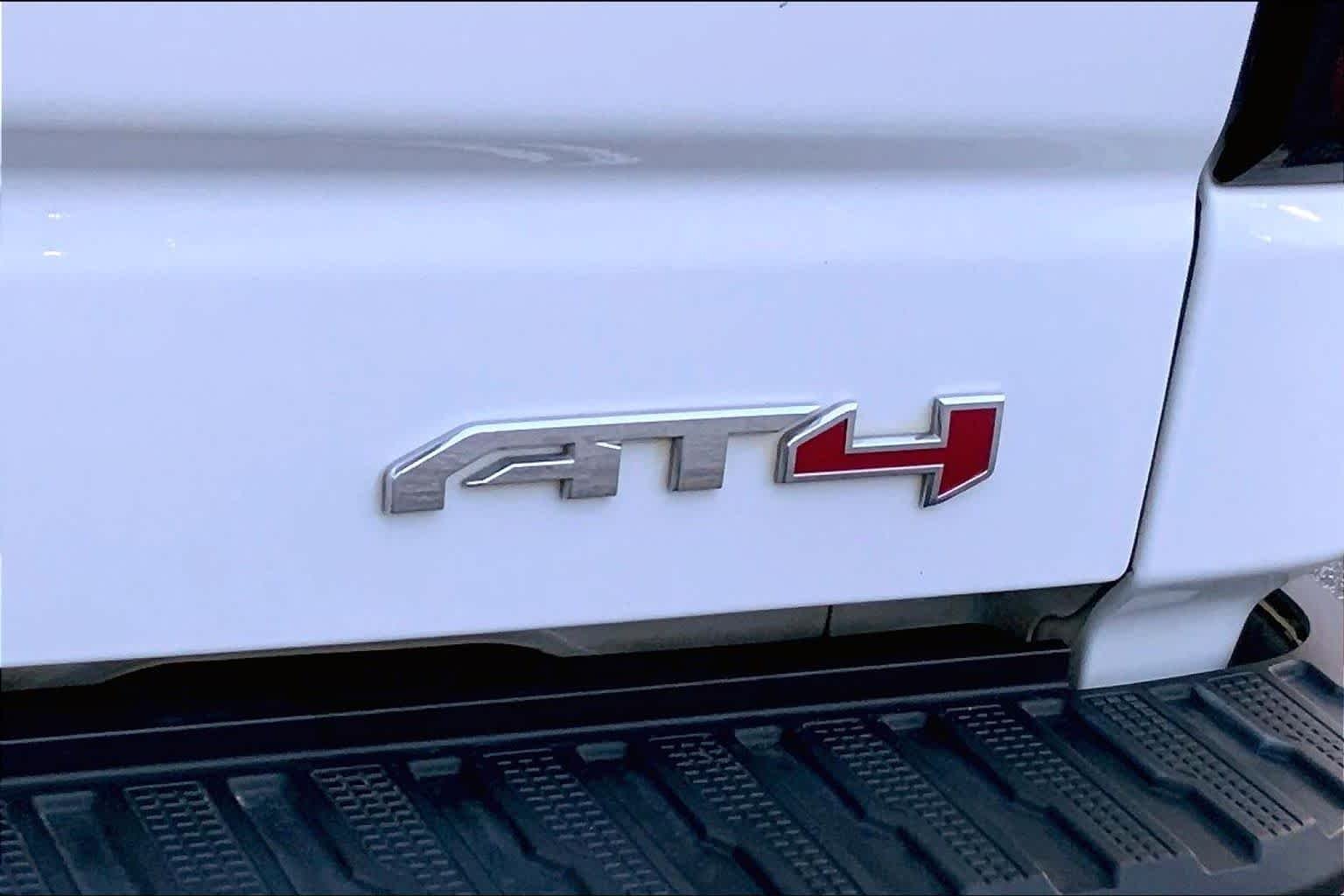 Used 2025 Summit White GMC AT4 image 10