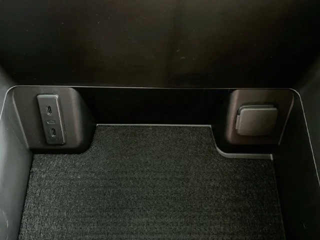 New 2027 Gray Ford Platinum image 21