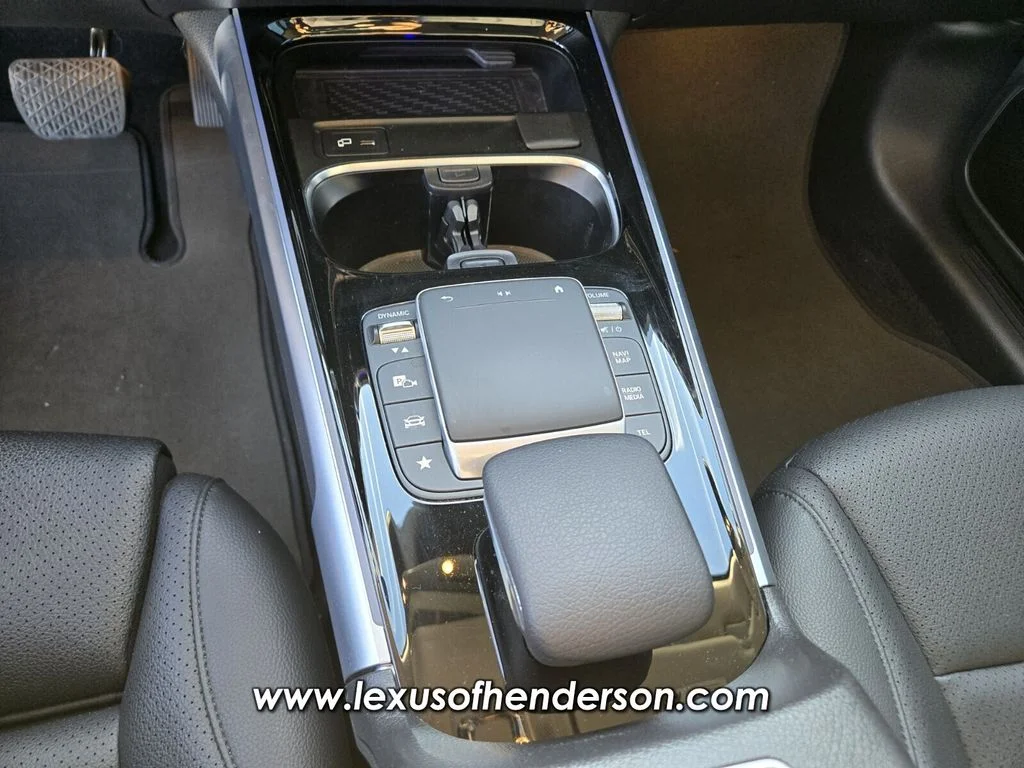 Used 2022 Black Mercedes-Benz GLB 250 image 26