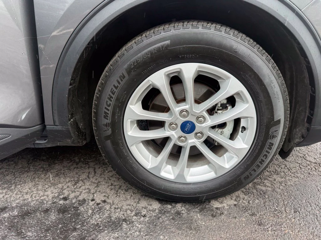 Certified Used 2022 Gray Ford SE image 48