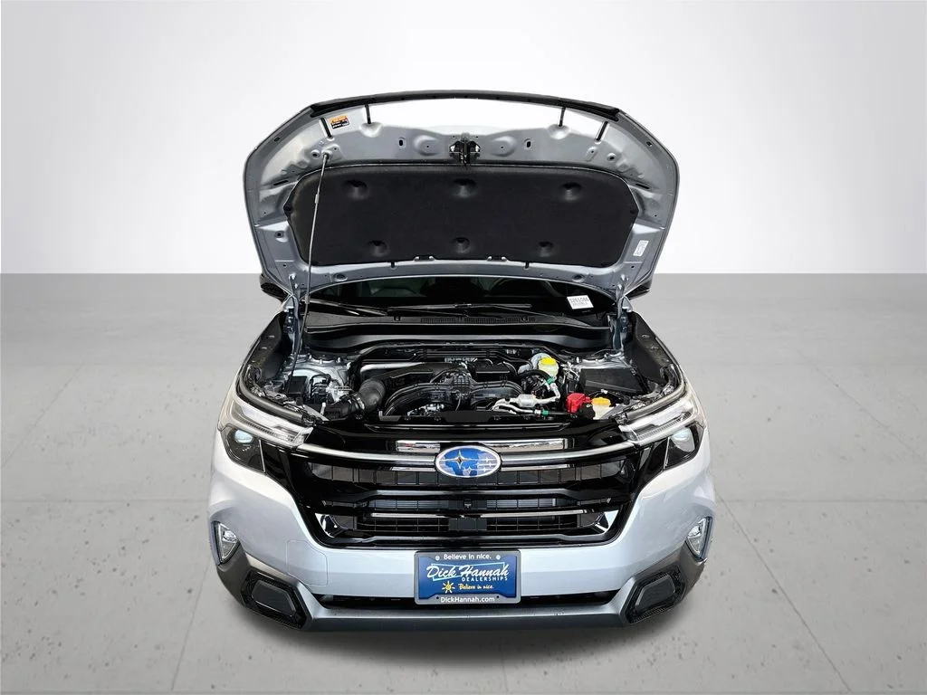 New 2026 ICE SILVER METALLIC Subaru Touring image 23
