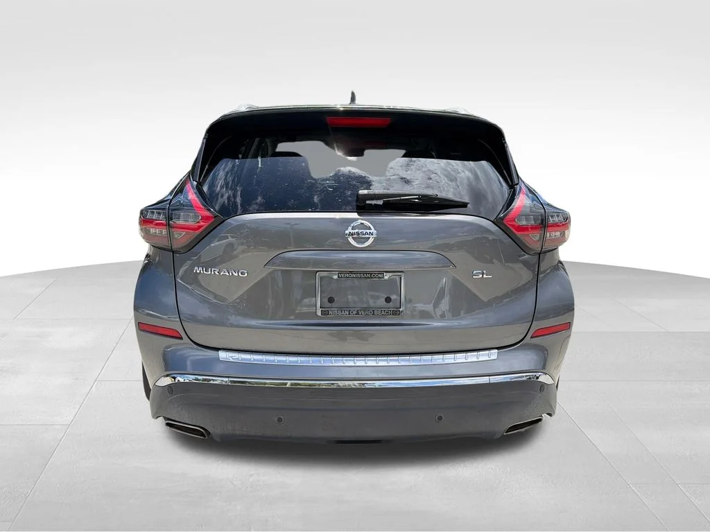 Used 2021 Gray Nissan SL image 7