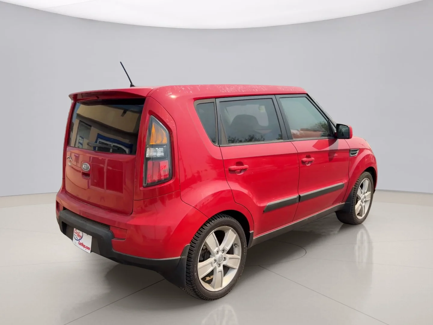 Used 2011 Red Kia ! WAGON image 5
