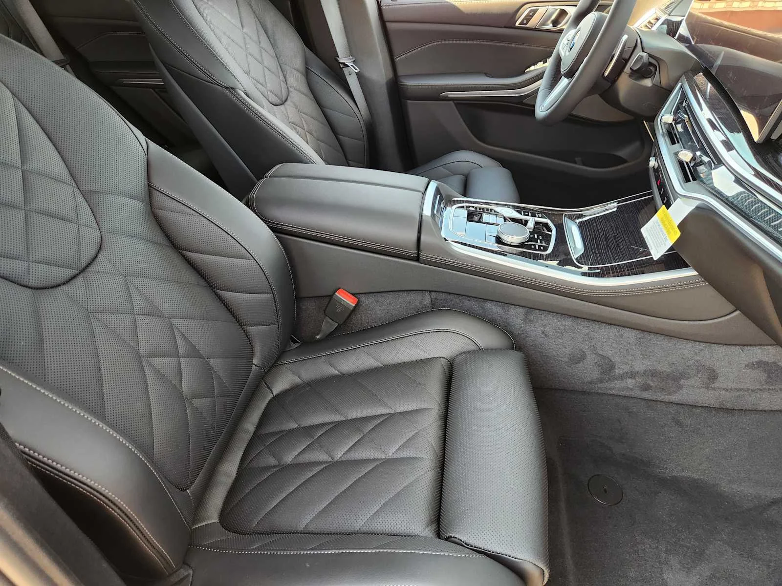 New 2026 Black Sapphire Metallic BMW xDrive40i image 5