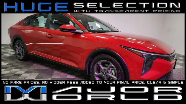 2025 Kia K4 LXS AT's photo