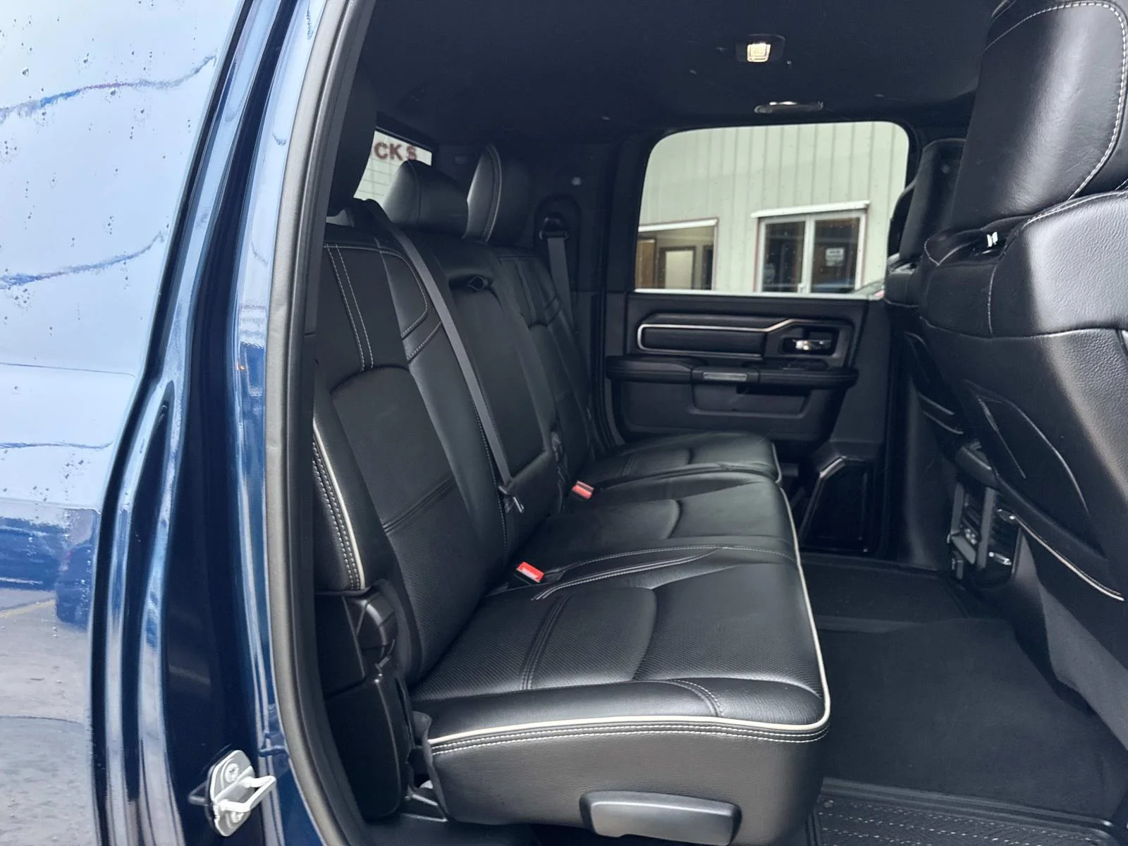 Used 2022 Patriot Blue Pearlcoat Ram Limited image 9
