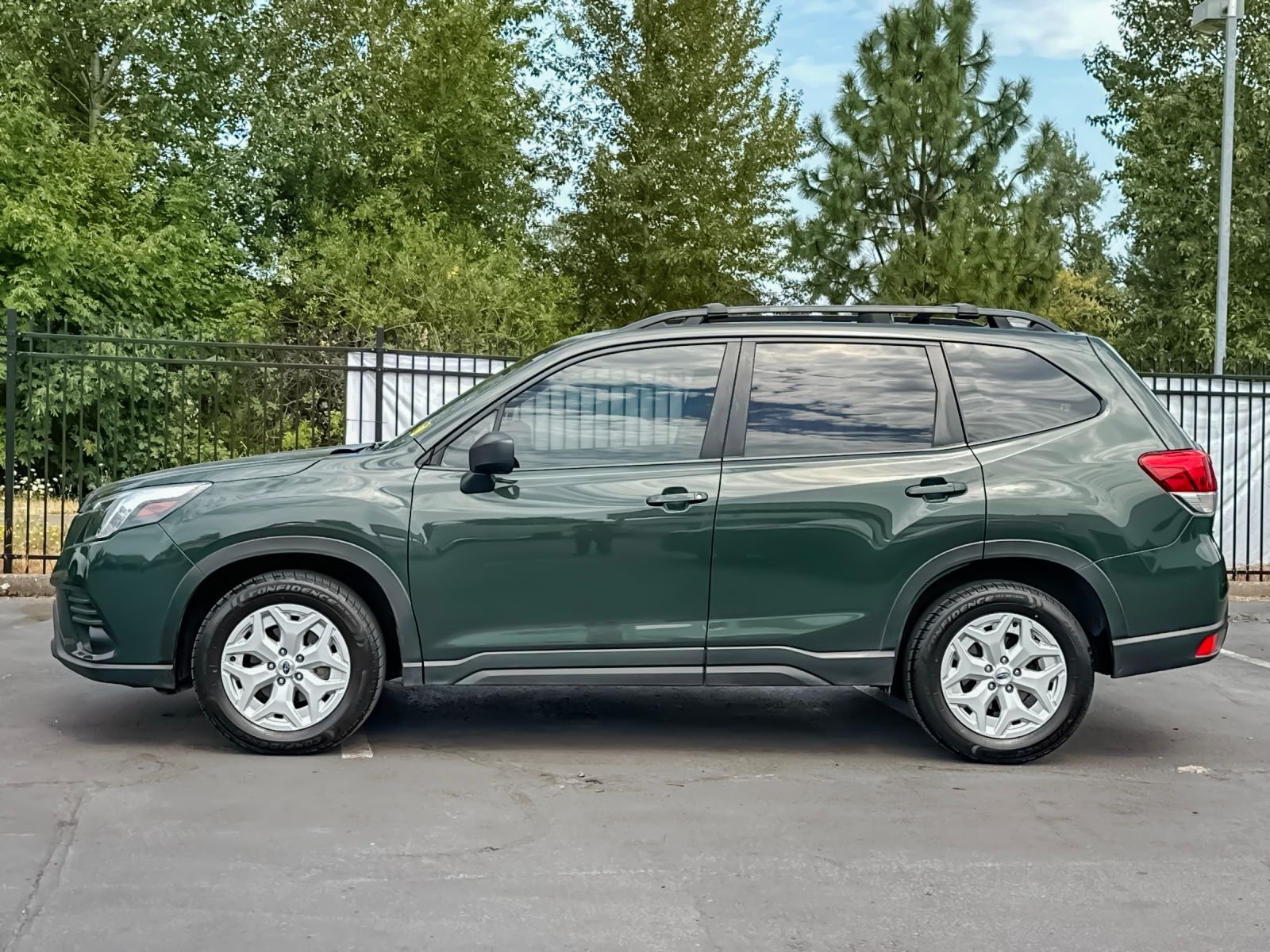 Used 2022 Green Subaru Base image 7