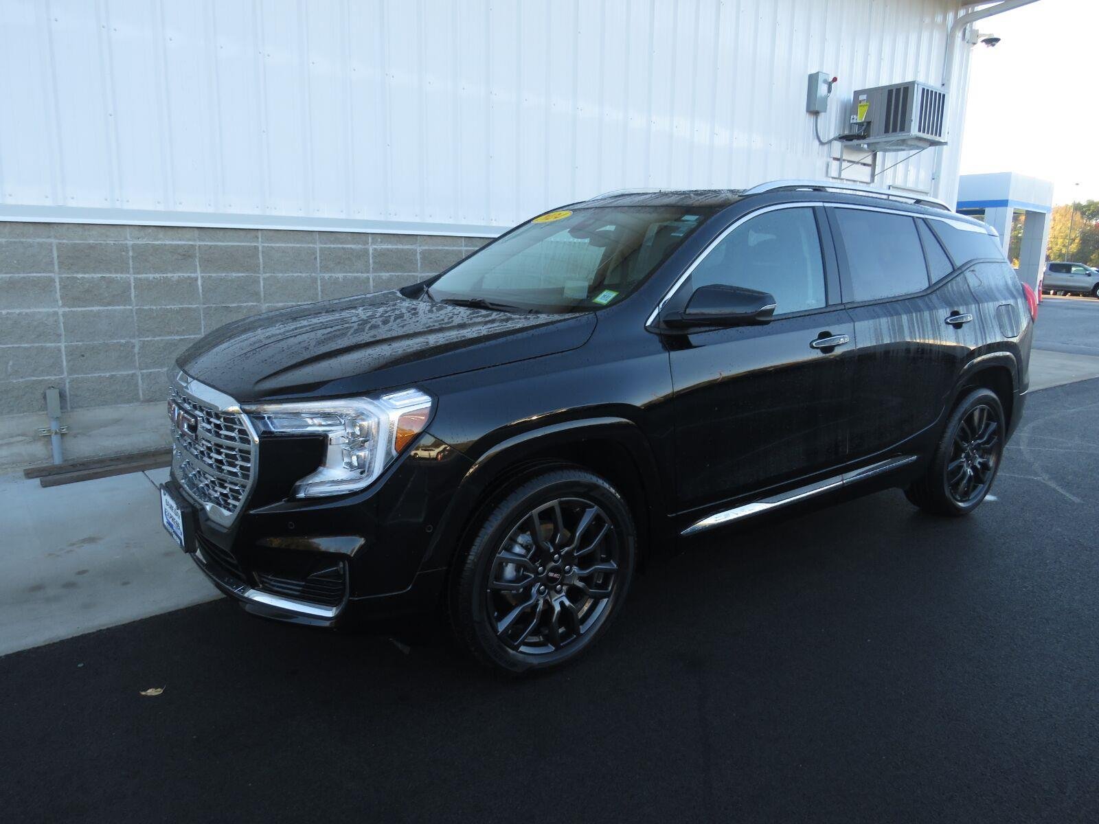 Used 2024 Ebony Twilight Metallic GMC Denali image 10