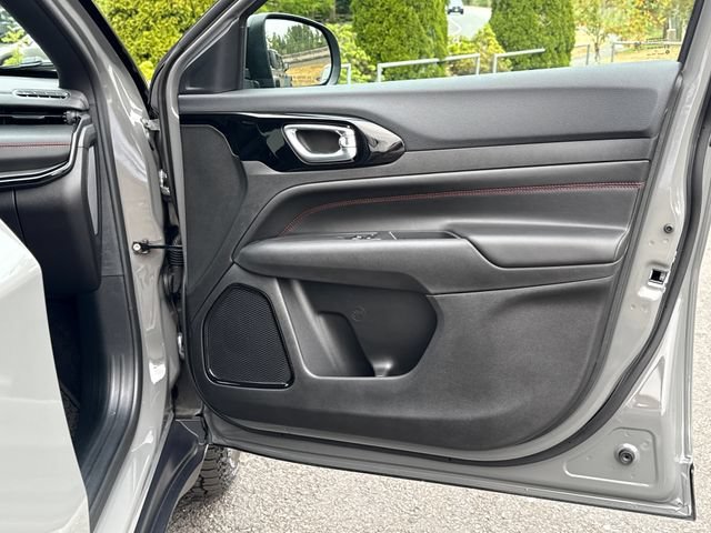 New 2026 Sting-Gray Clear-Coat Exterior Paint Jeep Trailhawk image 23