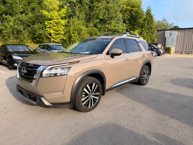 2023 Nissan Pathfinder Platinum