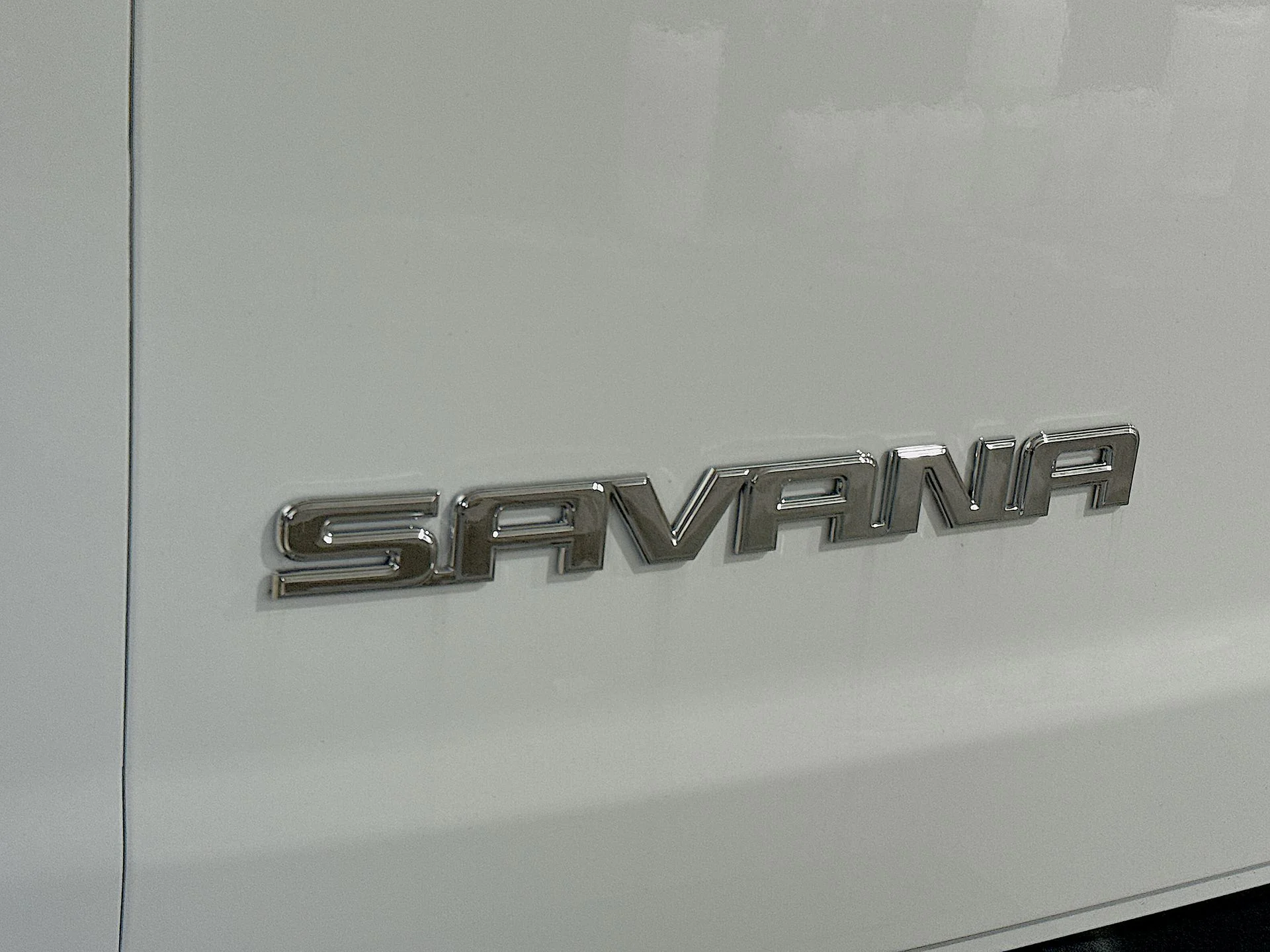 New 2025 Summit White GMC Work Van image 27