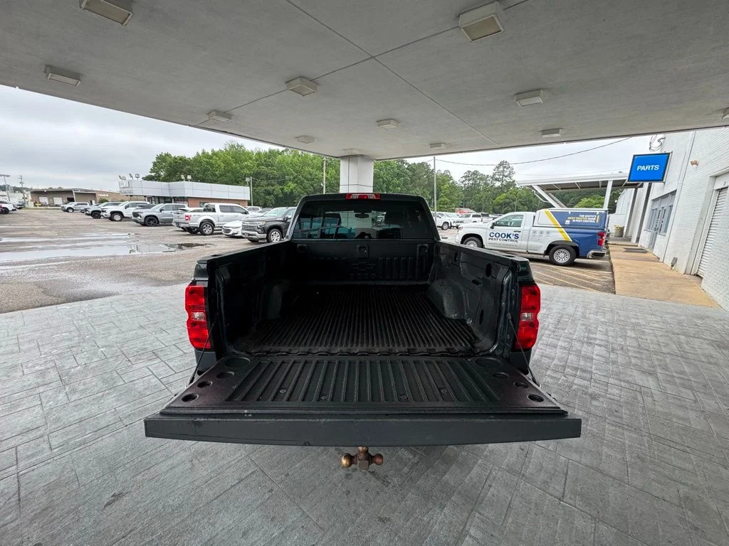 Used 2017 Gray Chevrolet LT image 9