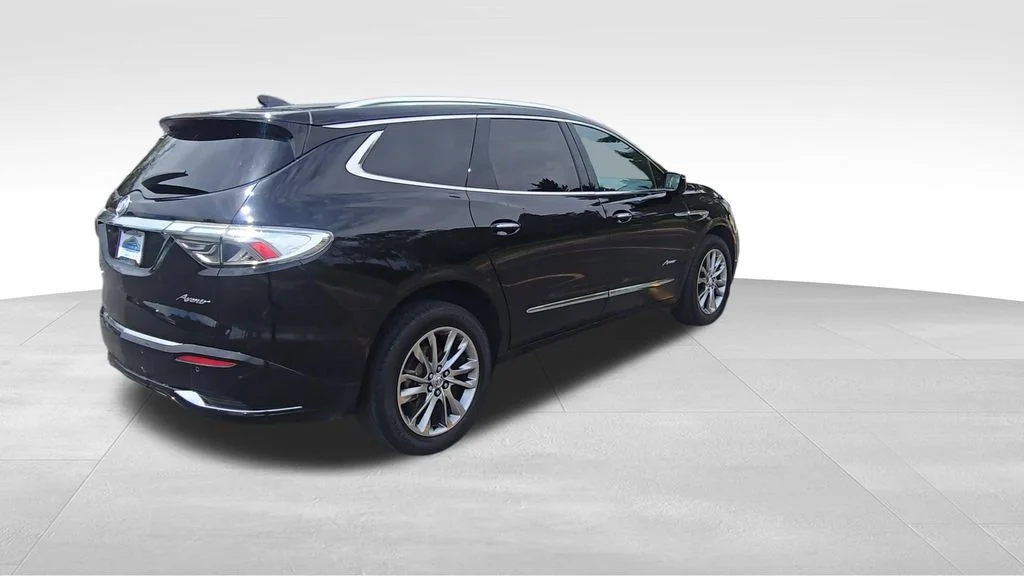 Used 2024  Buick Avenir image 8