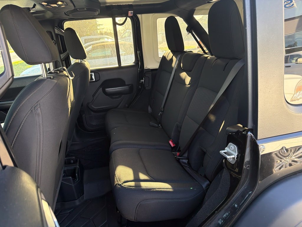 Used 2020 Black Jeep Unlimited Sport S image 15