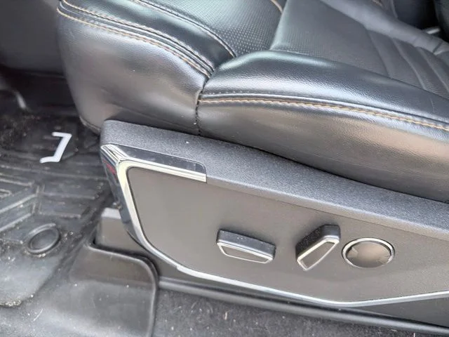 Used 2023 White Ford Platinum image 17