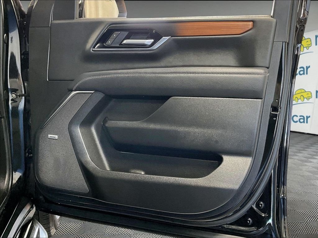Used 2025 Black GMC Denali image 12