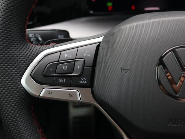 2025 Volkswagen Golf GTI Autobahn - Photo 16