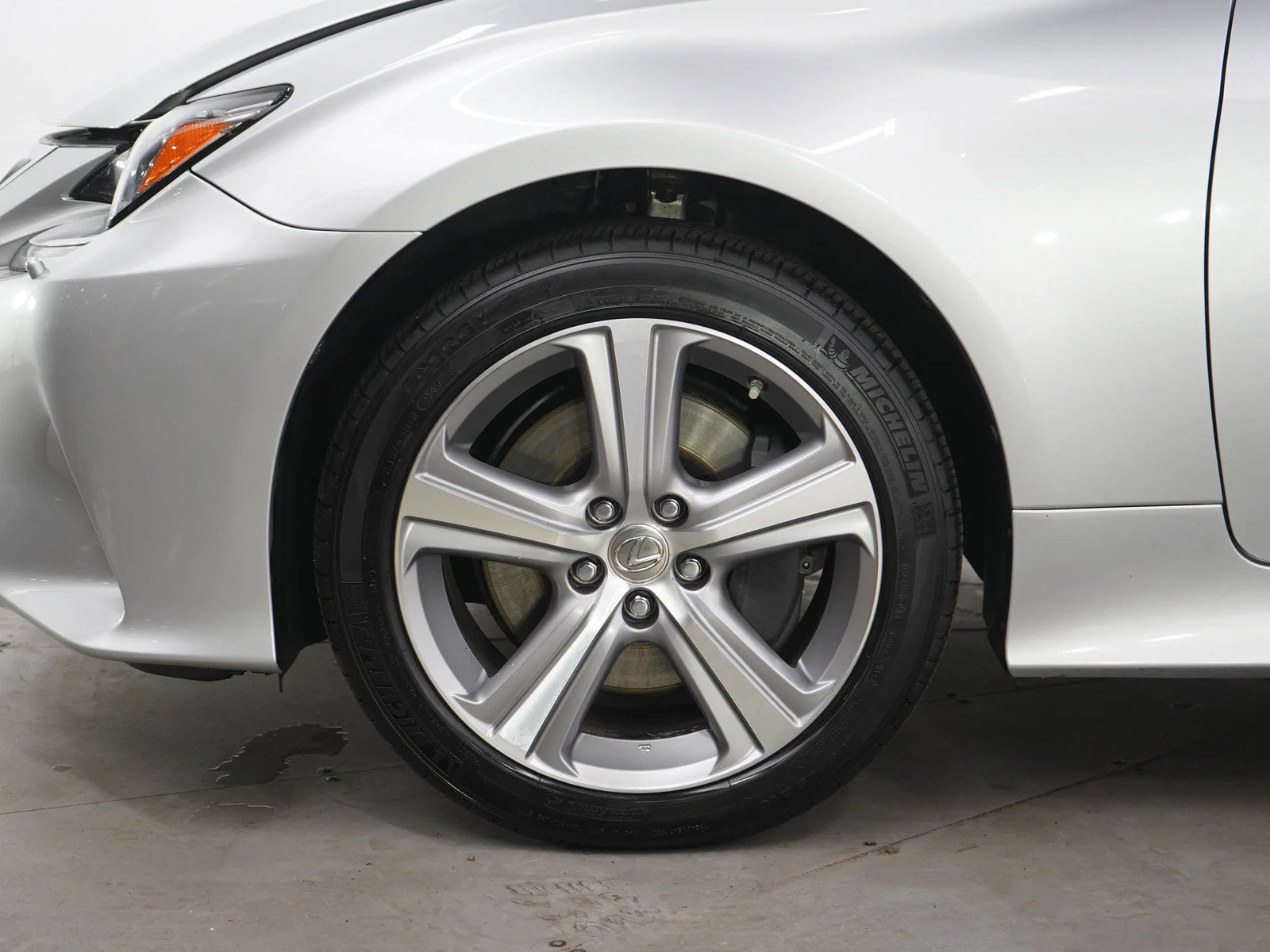 Used 2016 Silver Lexus 2dr Cpe image 26