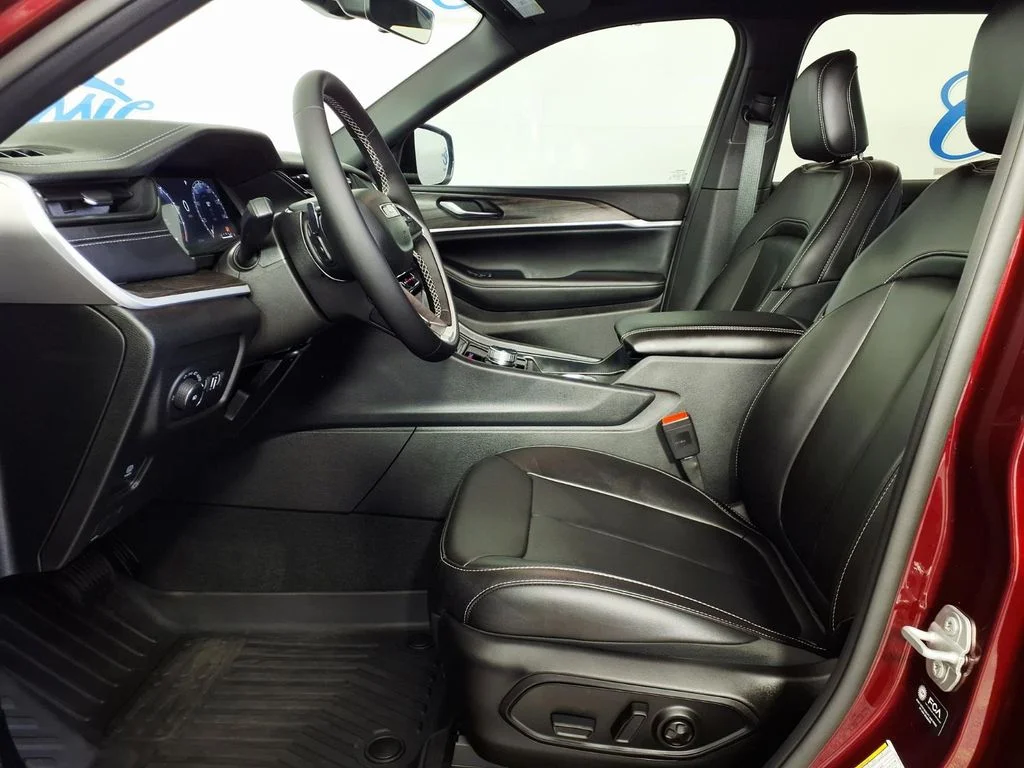 Used 2026 Red Jeep Limited image 7