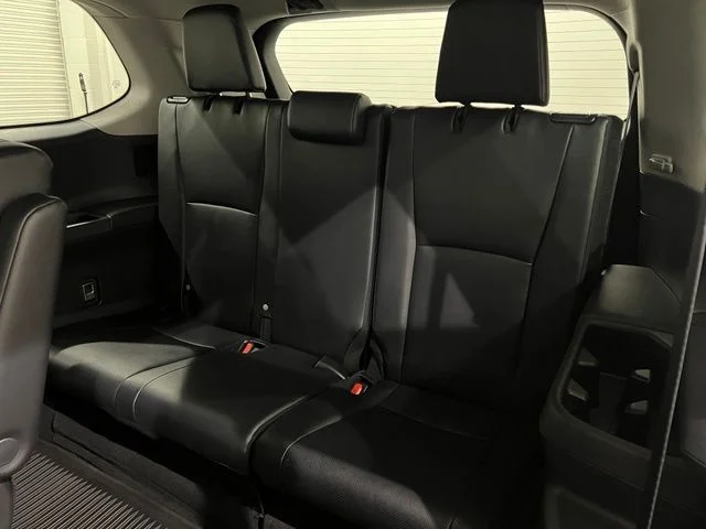Used 2024 Silver Toyota XLE image 19