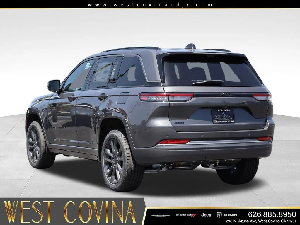 New 2026 Baltic Gray Metallic Clear-Coat Exterior Paint Jeep Limited Reserve image 7