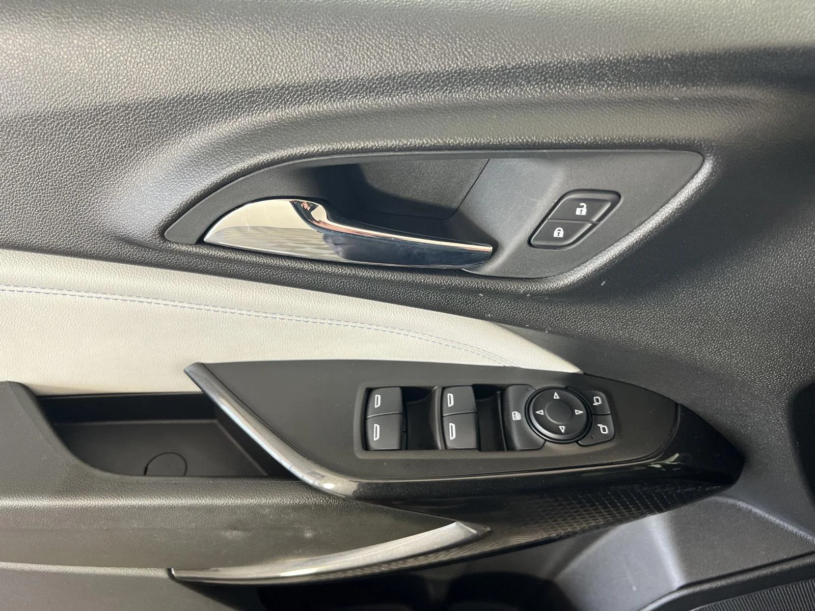 Used 2024 Blue Glow Metallic Chevrolet LT image 7