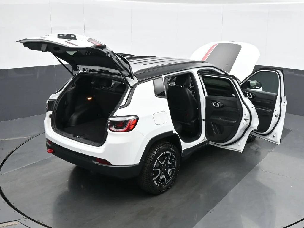 Used 2026 White Jeep Trailhawk image 43