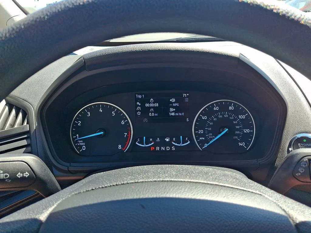 Used 2022 Red Ford SE image 21