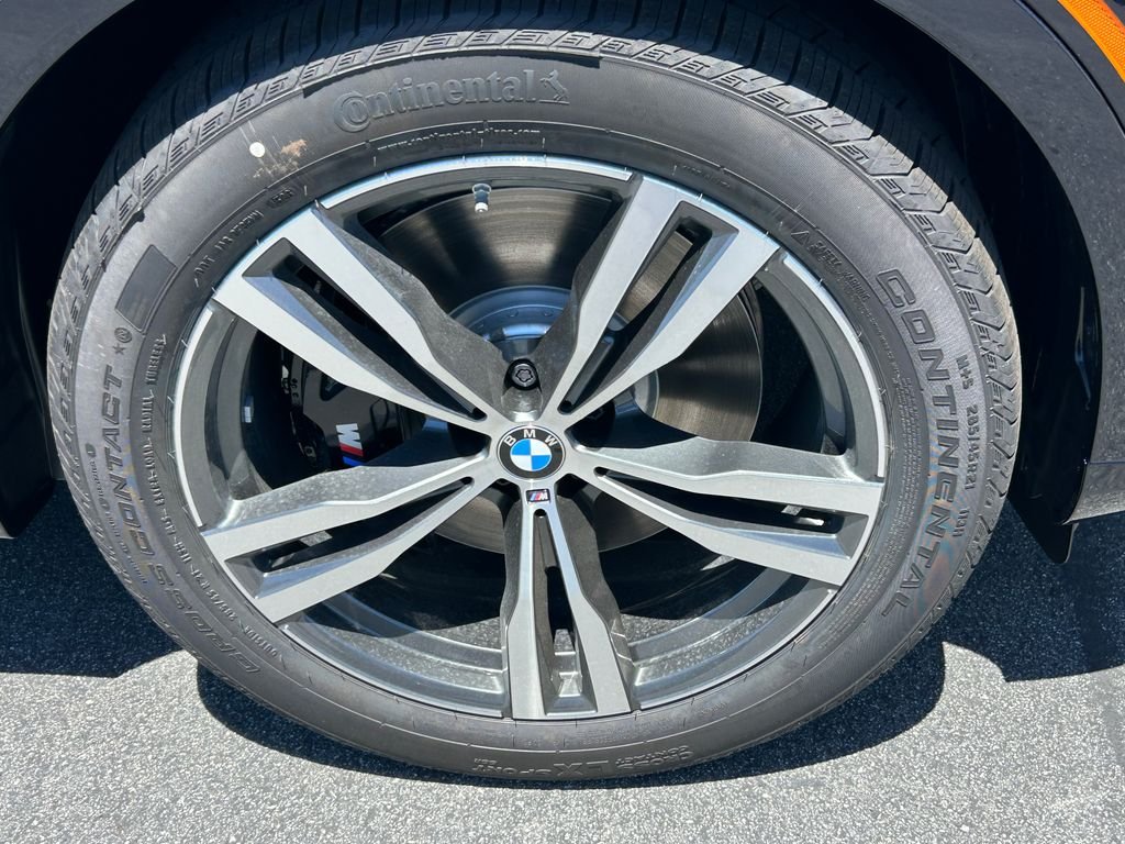 New 2027 Carbon Black Metallic BMW xDrive40i image 3
