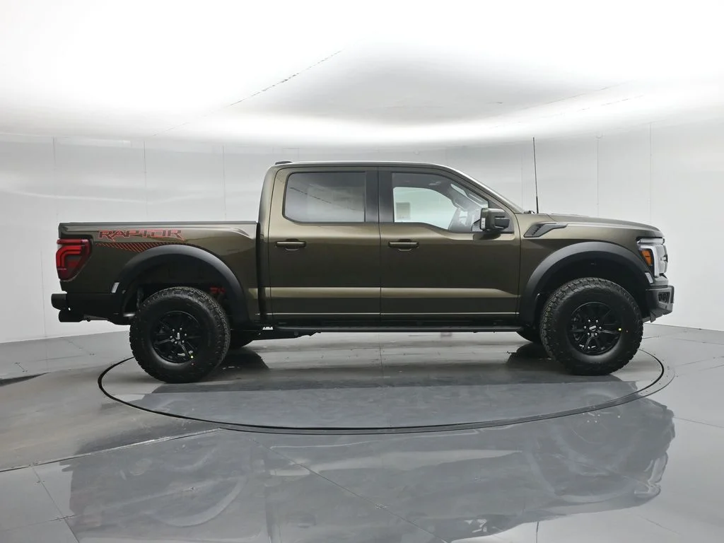 New 2026 Shelter Green Ford Raptor image 28