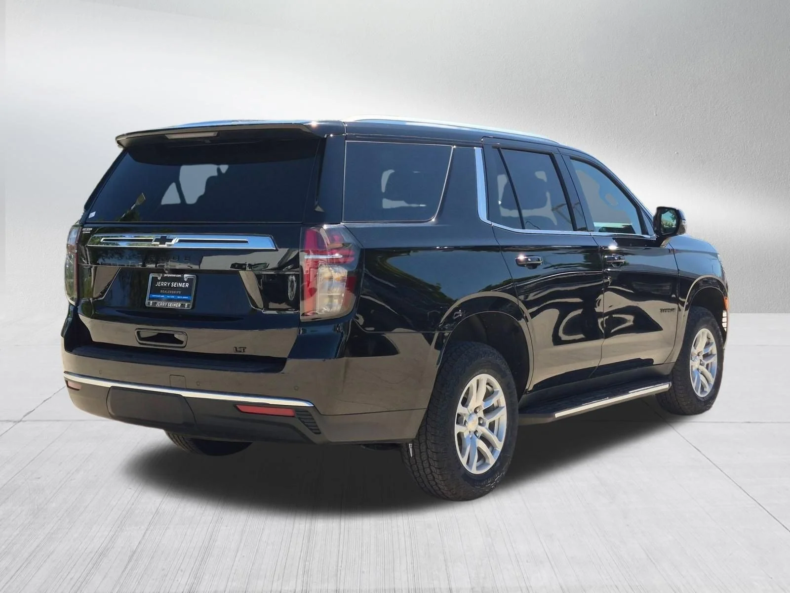 Used 2023 Black Chevrolet LT image 6