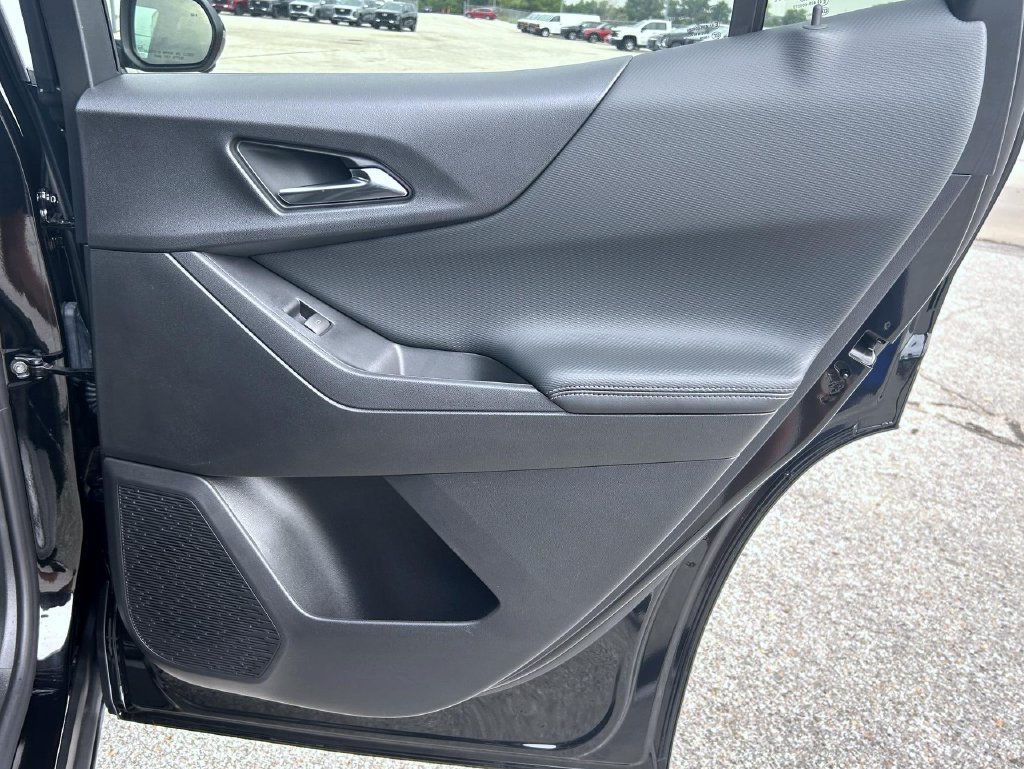 New 2027 Mosaic Black Metallic Chevrolet LT image 18