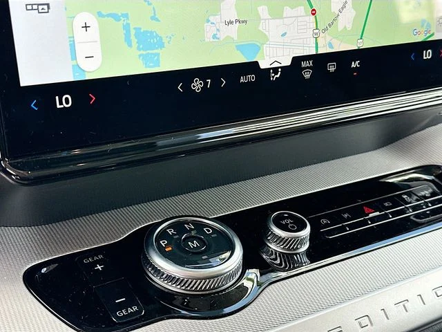 New 2026 Oxford White Ford Active image 11