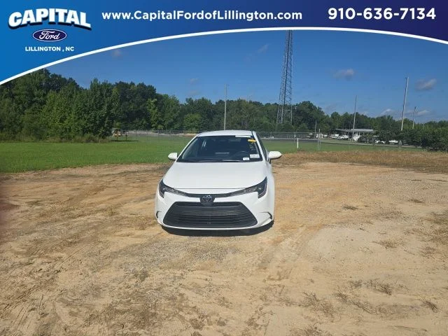 Used 2025 White Toyota LE image 1