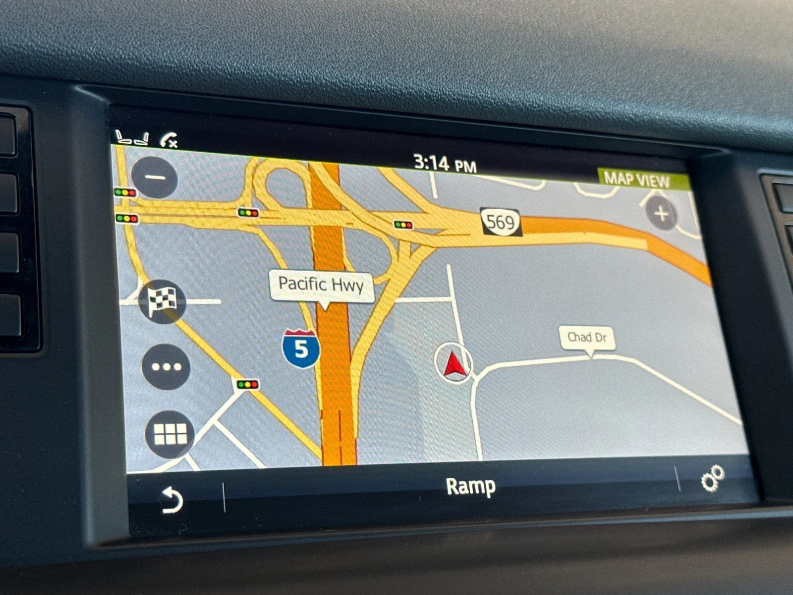 Used 2018  Land Rover HSE image 21