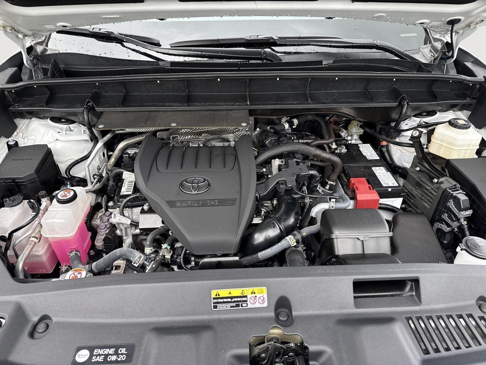 Used 2023 Wind Chill Pearl Toyota XLE image 29