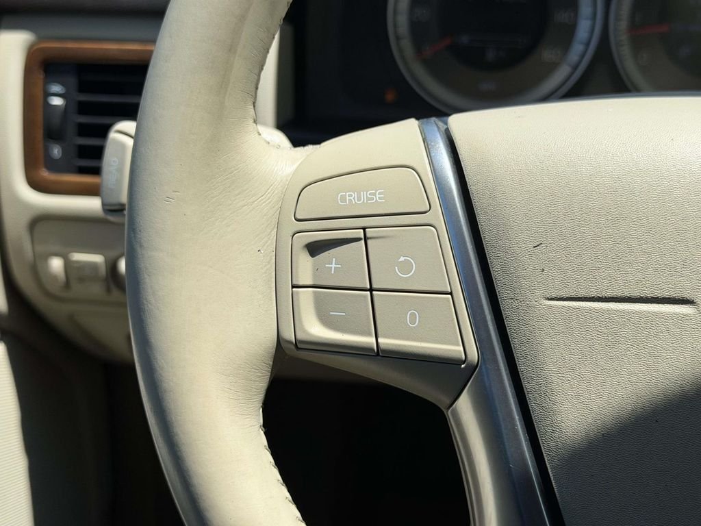 Used 2012 White Volvo 3.2 image 8