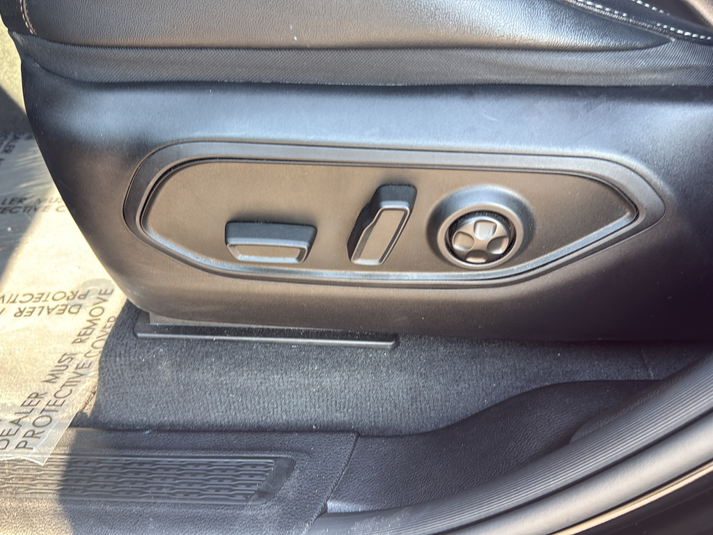 Used 2023 Black Jeep Limited image 17