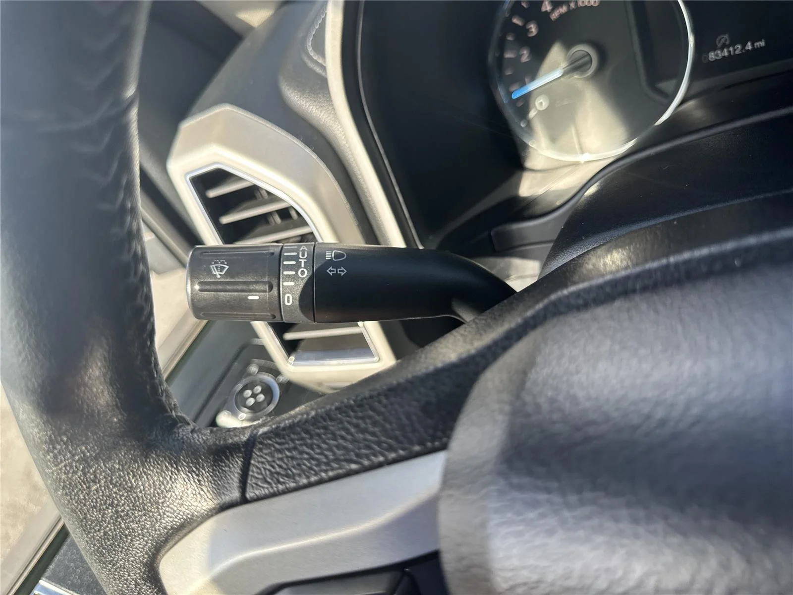 Used 2019 Ingot Silver Ford LARIAT image 20