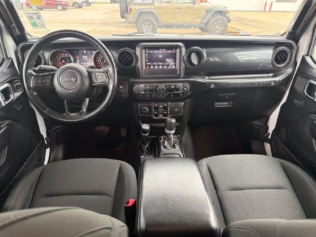 Used 2020 White Jeep Unlimited Sport Altitude image 21