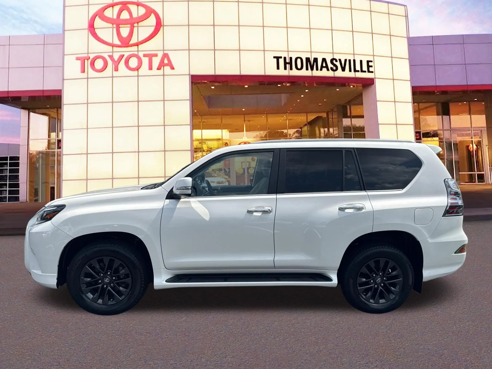 Used 2021 Starfire Pearl Lexus 460 image 8